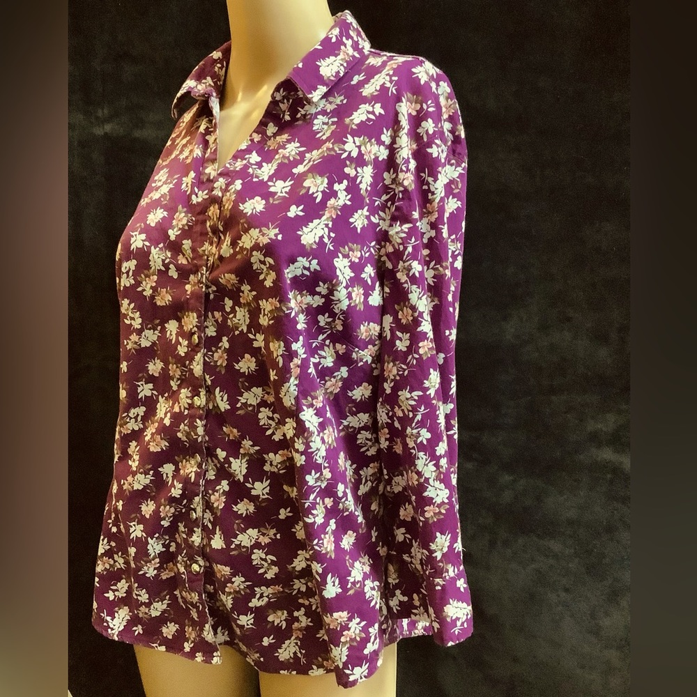 New York & Company Button Down Ladies Top